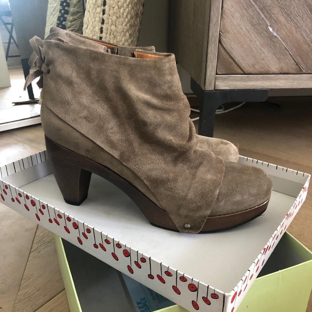Coclico Kinna Ankle Bootie